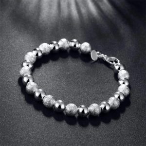 Elegantný strieborný náramok s perlami