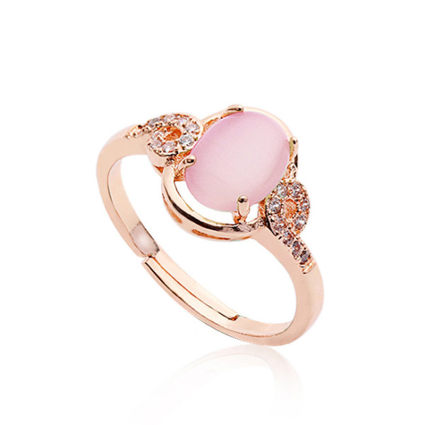 Ružový prsteň s opálom a krištálikmi