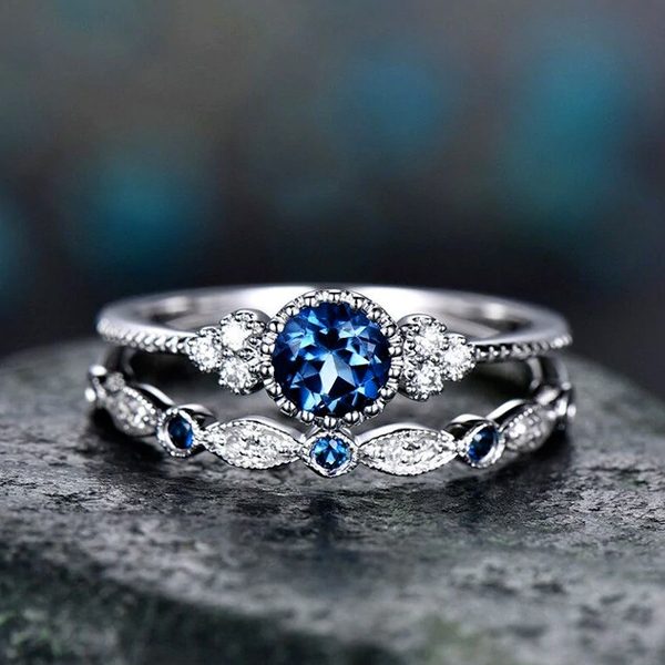 Luxusný dvojset prsteňov s modrým kryštálom