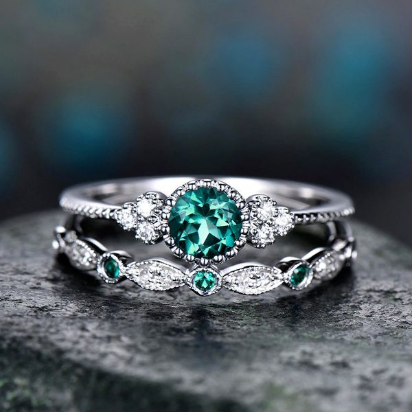 Luxusný dvojset prsteňov so zeleným kryštálom