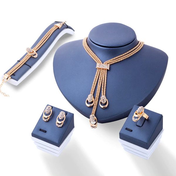 Luxusný 4-set náhrdelník, náramok, prsteň a náušnice