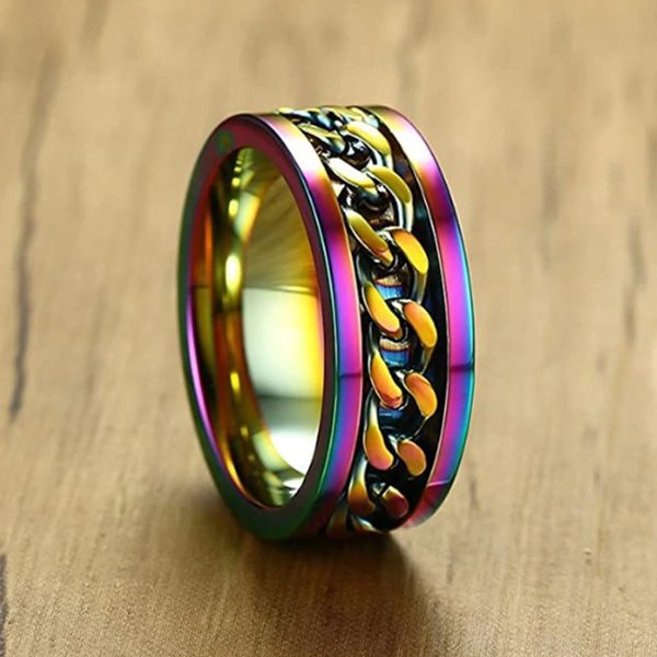 Viacfarebný oceľový prsteň s retiazkou v strede